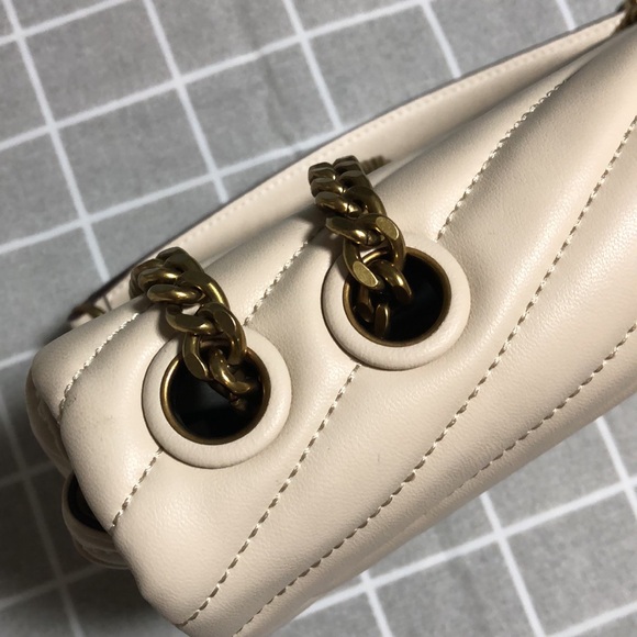 Tory Burch Kira Chevron Leather Shoulder Bag - Picture 7 of 7